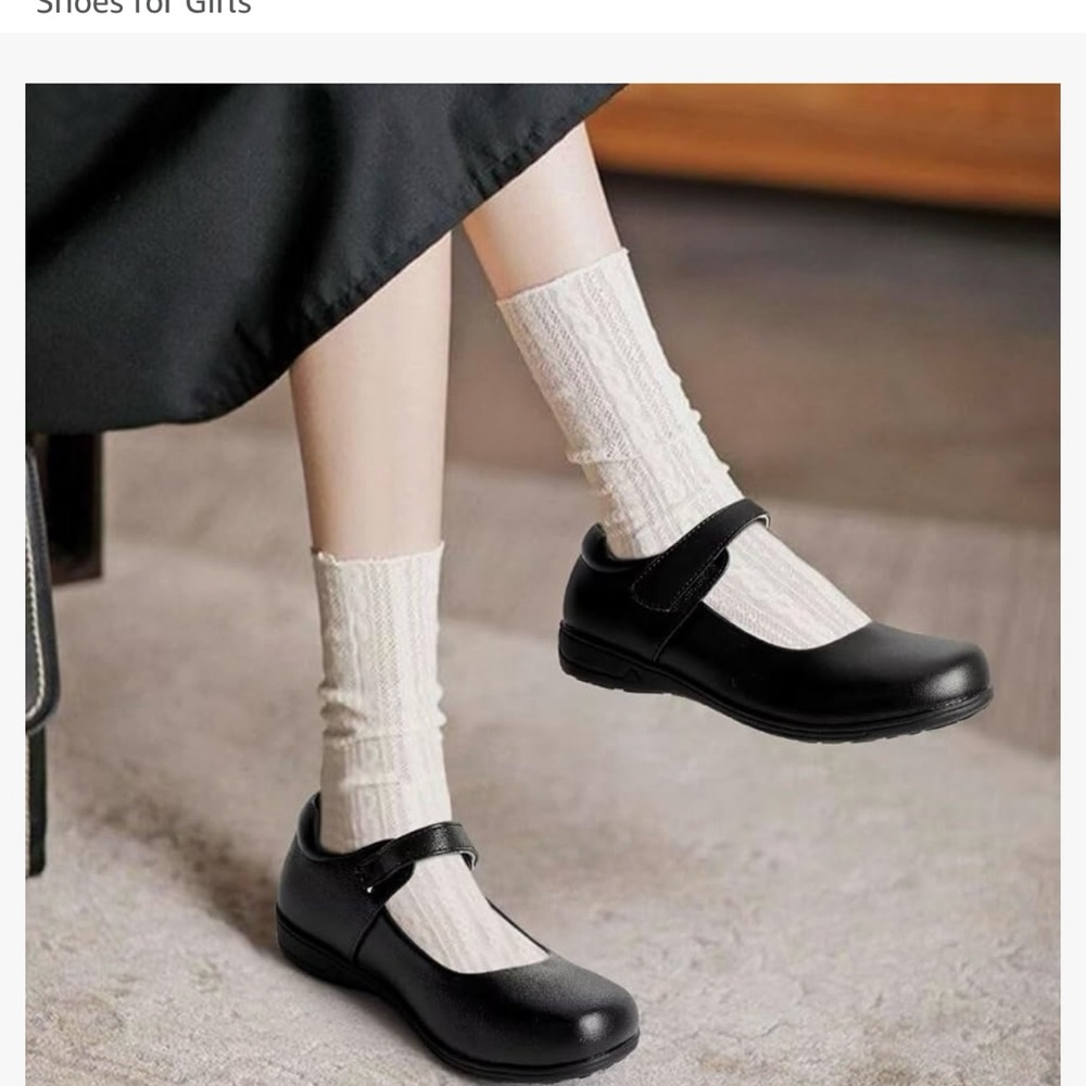 Like new Black Mary Jane Shoes with Rounded Toe